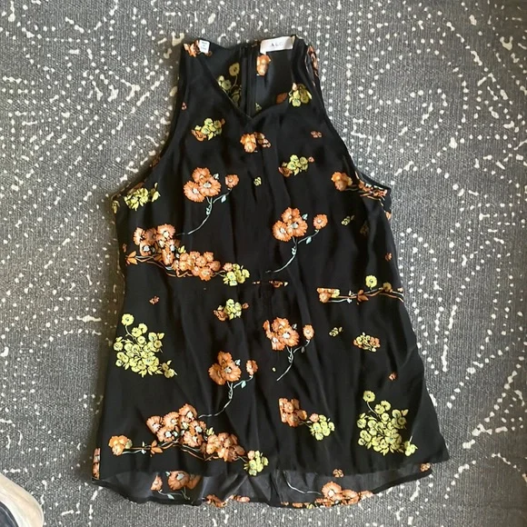 Alc size 4 top flower 100% silk - Picture 2 of 3